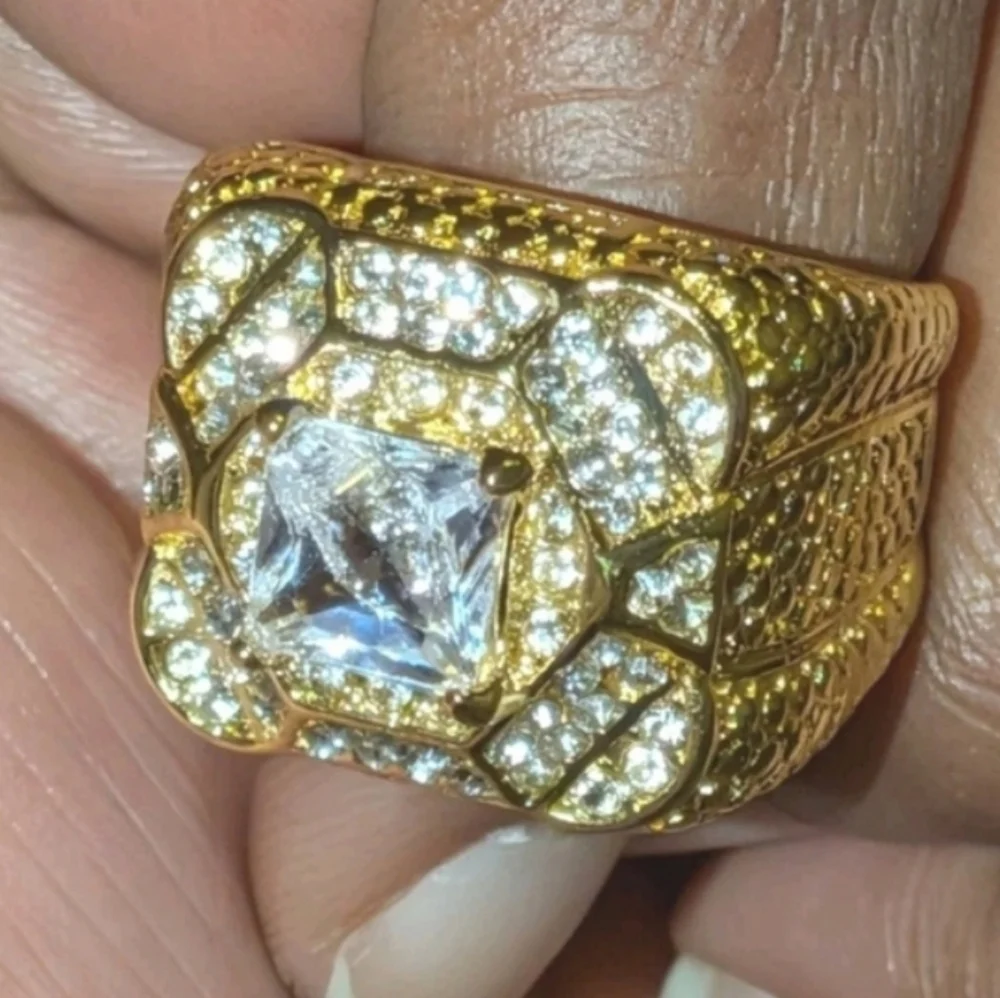 Mens Elegant Simulated Diamond 14k  Gold Plated Ring Sz 8